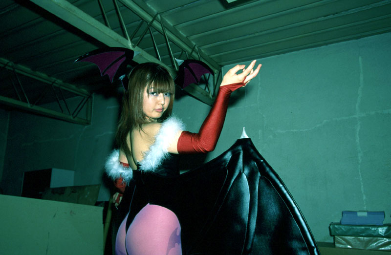 morrigan aensland, morrigan aensland (cosplay), capcom, darkstalkers, photo (medium), asian, ass, cosplay, demon girl, fingerless gloves, gloves, head wings, leotard, looking back, pantyhose, wings