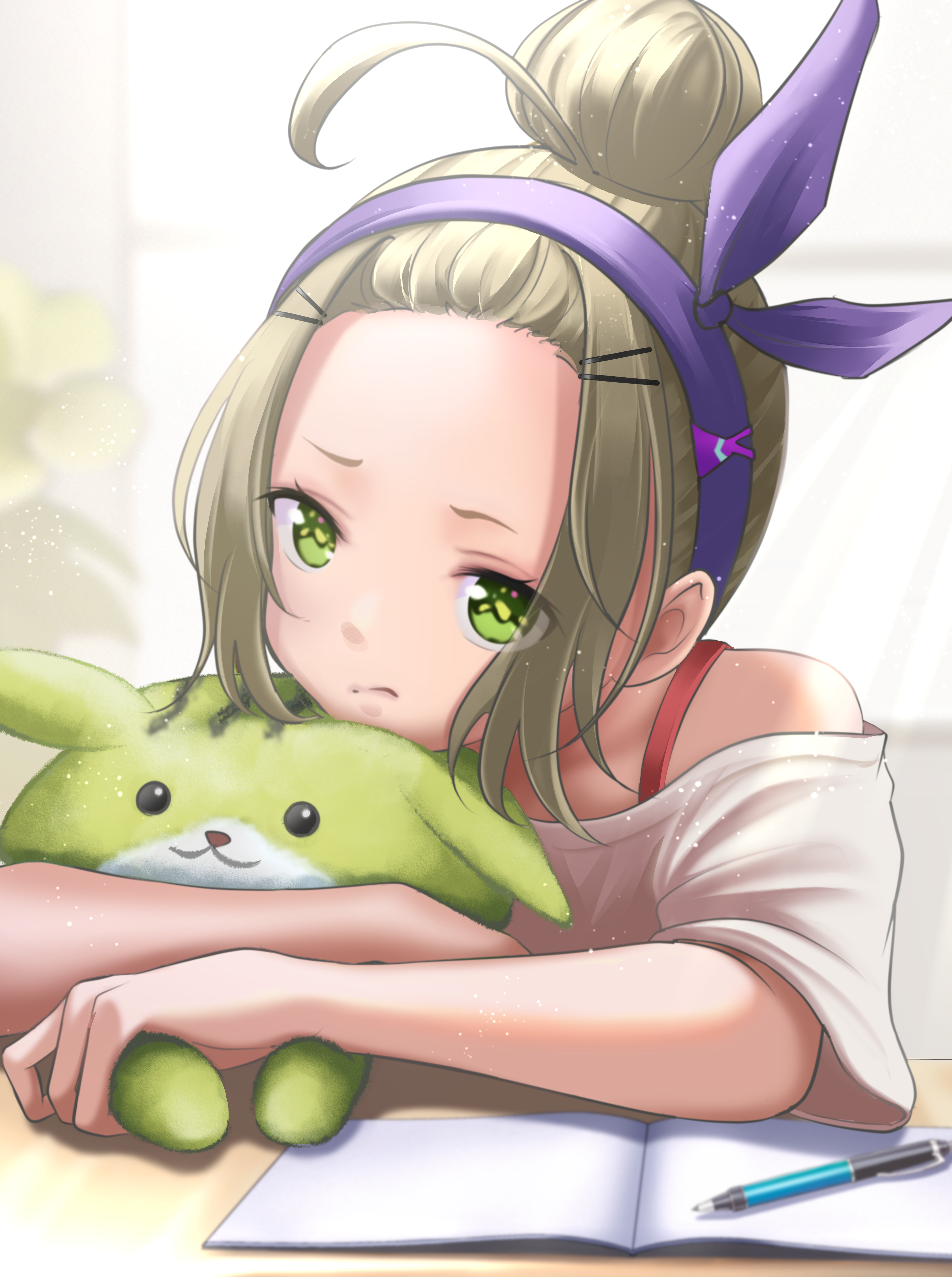 kepekki kanojo, ooshima yotsuha, heaven burns red, absurdres, commentary request, highres, 1girl, ahoge, bare shoulders, blonde hair, closed mouth, crossed arms, eyes visible through hair, forehead, frown, furrowed brow, green eyes, hair bun, hair ornament, hair ribbon, hair slicked back, hairband, hairclip, looking at viewer, parallel hairclips, pen, purple hairband, purple ribbon, ribbon, shirt, short sleeves, sidelighting, sidelocks, single hair bun, solo, split mouth, upper body, white shirt