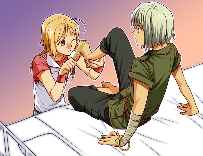 mori (unknown.), canaan (character), oosawa maria, 428, 428: fuusa sareta shibuya de, canaan (series), chunsoft, 2girls, ahoge, androgynous, bandages, barefoot, bed, blonde hair, bracelet, brown eyes, feet, flat chest, jewelry, long hair, multiple girls, one eye closed, reverse trap, ruler, short hair, spread legs, toes, white hair, wink