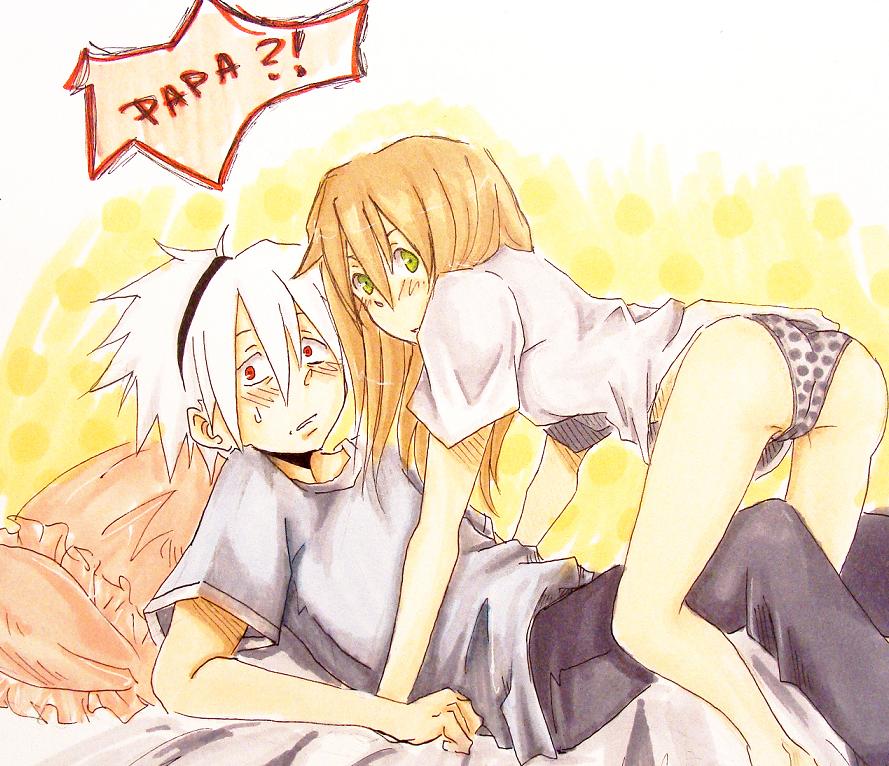 tusia, maka albarn, soul evans, soul eater, 00s, blonde hair, blush, caught, green eyes, panties, red eyes, underwear, white hair