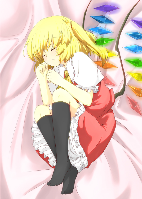 ariyoshi gen, flandre scarlet, embodiment of scarlet devil, touhou, bad id, bad pixiv id, 1girl, black socks, blonde hair, closed eyes, feet, female focus, fetal position, full body, kneehighs, lying, no headwear, ponytail, short hair, side ponytail, sleeping, socks, solo, wings