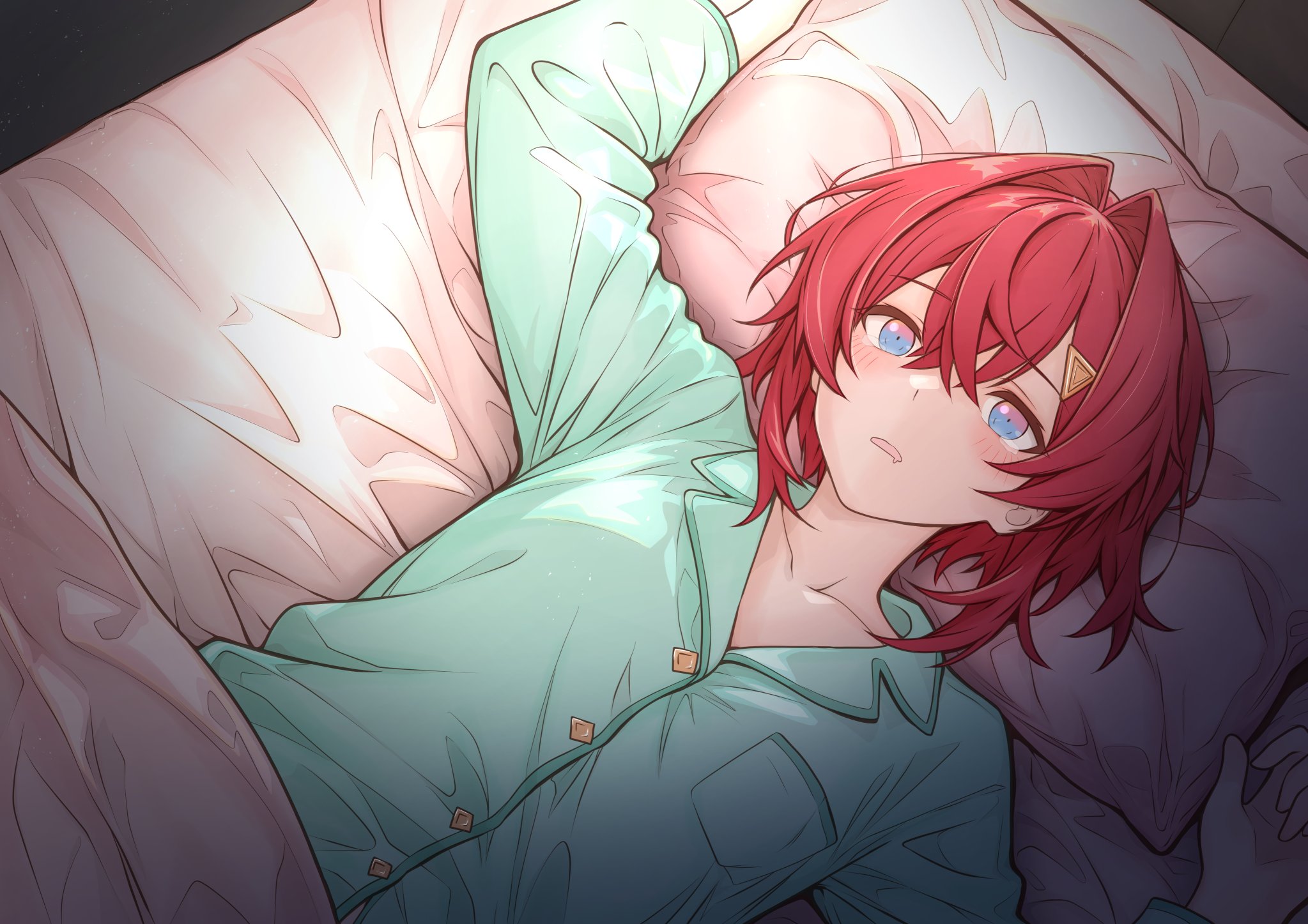 mikan mizu, ange katrina, nijisanji, commentary request, highres, 1girl, alternate costume, arm up, bed, bed sheet, blue eyes, blush, breast pocket, collarbone, crossed bangs, double-parted bangs, drooling, dutch angle, gradient eyes, green pajamas, hair between eyes, hair intakes, hair ornament, looking up, medium hair, mouth drool, multicolored eyes, on bed, pajamas, parted lips, pink eyes, pocket, red hair, solo, tearing up, triangle hair ornament, under covers, upper body, virtual youtuber, waking up