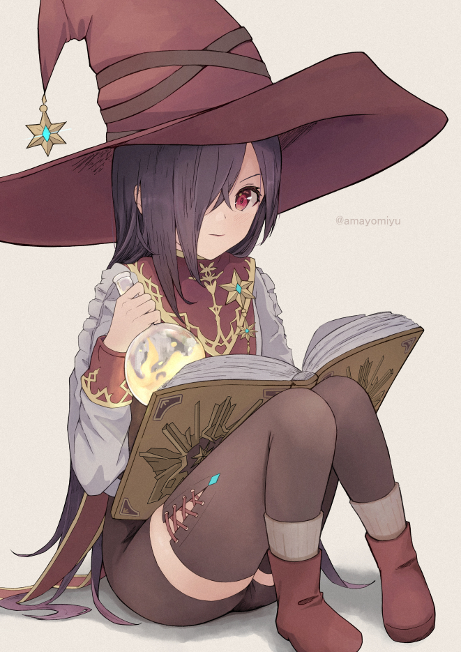 amayomiyu, tenne miko, heaven burns red, commentary request, 1girl, black hair, black shorts, black thighhighs, book, boots, closed mouth, flask, full body, hair over one eye, hand up, hat, hat ornament, holding, holding flask, jacket, knees together feet apart, knees up, long hair, long sleeves, one eye covered, open book, reading, red boots, red eyes, red hat, round-bottom flask, shorts, simple background, sitting, solo, star (symbol), star hat ornament, straight hair, thighhighs, twitter username, v-shaped eyebrows, very long hair, white background, white jacket, witch, witch hat, zettai ryouiki