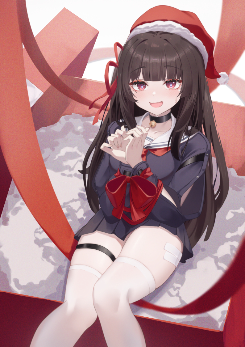 harurunoe, chisa (wuthering waves), wuthering waves, commentary request, paid reward available, 1girl, adapted costume, arm cutout, bell, black choker, black hair, black shirt, black skirt, bound, bound wrists, breasts, bright pupils, choker, clothing cutout, hair ribbon, hat, long hair, long sleeves, looking at viewer, medium breasts, mole, mole under eye, neck bell, open mouth, red eyes, red ribbon, ribbon, sailor collar, santa hat, shirt, sitting, skirt, smile, solo, thigh strap, thighhighs, thighs, white pupils, white sailor collar, white thighhighs