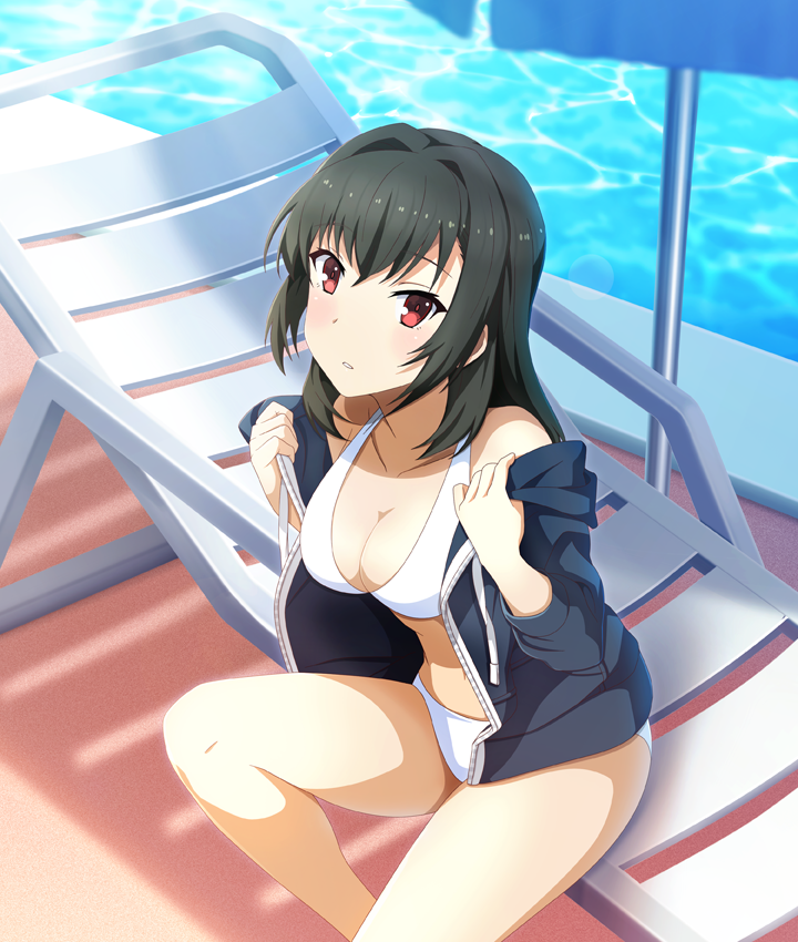 toji no miko, toji no miko: kizamishi issen no tomoshibi, game cg, official art, third-party source, 1girl, beach umbrella, bikini, bikini under clothes, black jacket, blue umbrella, blush, breasts, chair, cleavage, collarbone, dot nose, drawstring, feet out of frame, from above, green hair, hair intakes, jacket, juujou kagari, looking at viewer, lounge chair, medium breasts, on chair, open clothes, open jacket, parted lips, pool, poolside, red eyes, sitting, solo, swimsuit, teeth, umbrella, water, white bikini