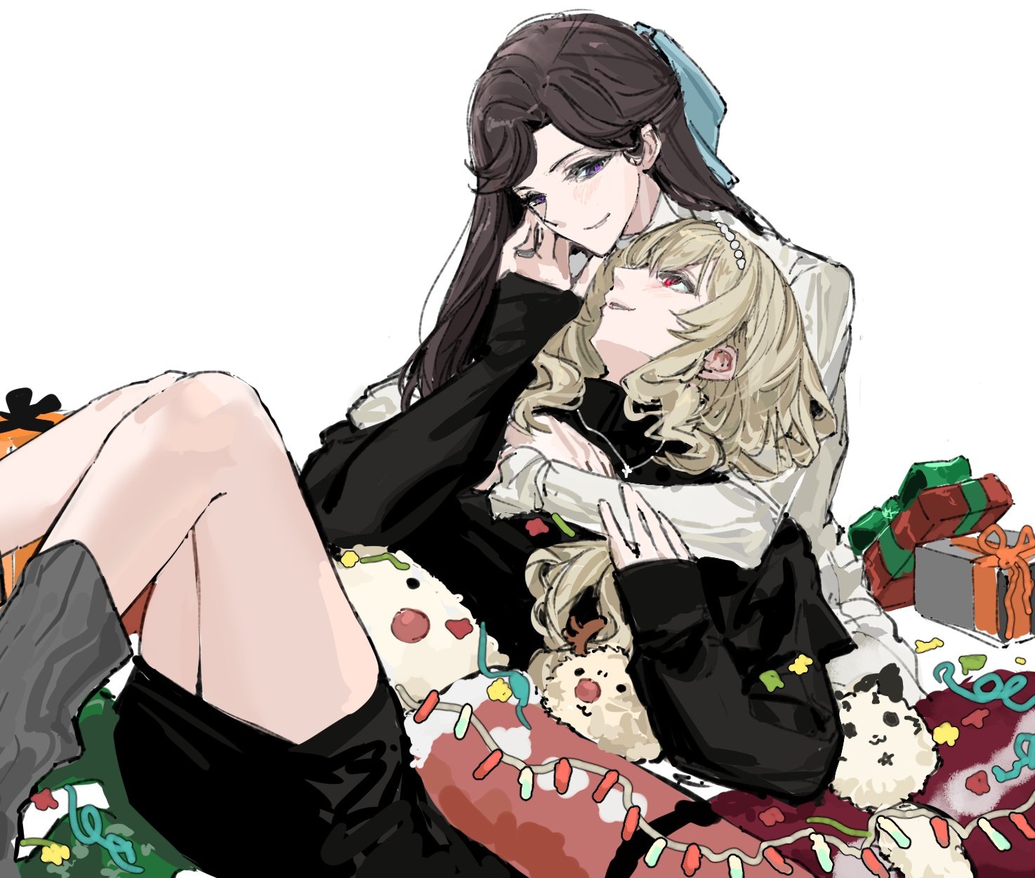 9urodine, saijou claudine, tendou maya, shoujo kageki revue starlight, highres, 2girls, black dress, blonde hair, box, brown hair, closed mouth, dress, gift, gift box, jewelry, long hair, multiple girls, necklace, parted lips, purple eyes, red eyes, simple background, smile, string lights, white background, yuri