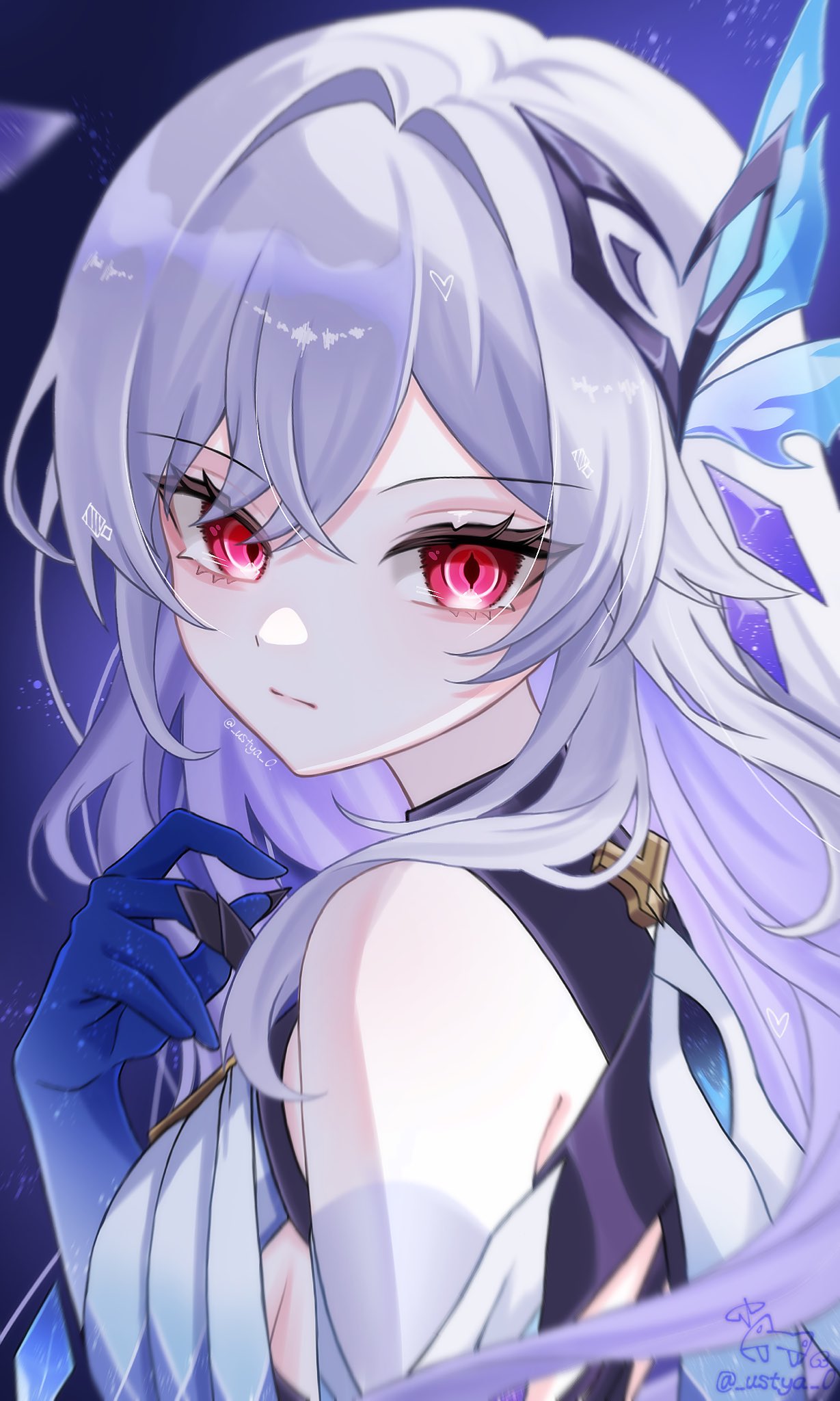 skirk (genshin impact), genshin impact, commentary, highres, 1girl, blue hands, breasts, closed mouth, colored extremities, crossed bangs, crystal, hair between eyes, hair ornament, hair over shoulder, hand up, long hair, looking at viewer, looking back, multicolored hair, purple hair, sideboob, solo, twitter username, upper body, ustya 0, white hair