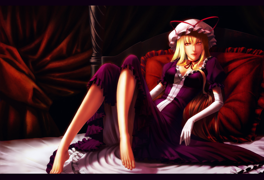 edo tatsuki, yakumo yukari, touhou, 1girl, barefoot, bed, blonde hair, breasts, crossed legs, elbow gloves, feet, female focus, gloves, hat, lips, long hair, red eyes, sitting, solo
