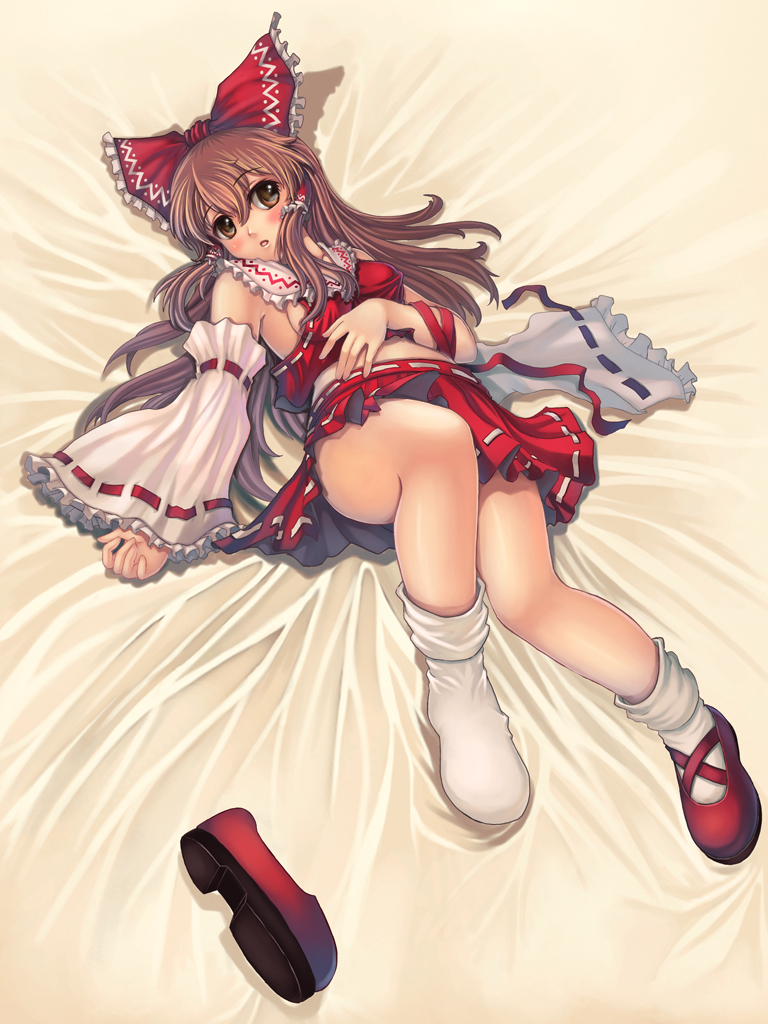 jak, hakurei reimu, touhou, 1girl, bow, brown eyes, brown hair, detached sleeves, female focus, full body, hair bow, long hair, shoes, single shoe, skirt, socks, solo