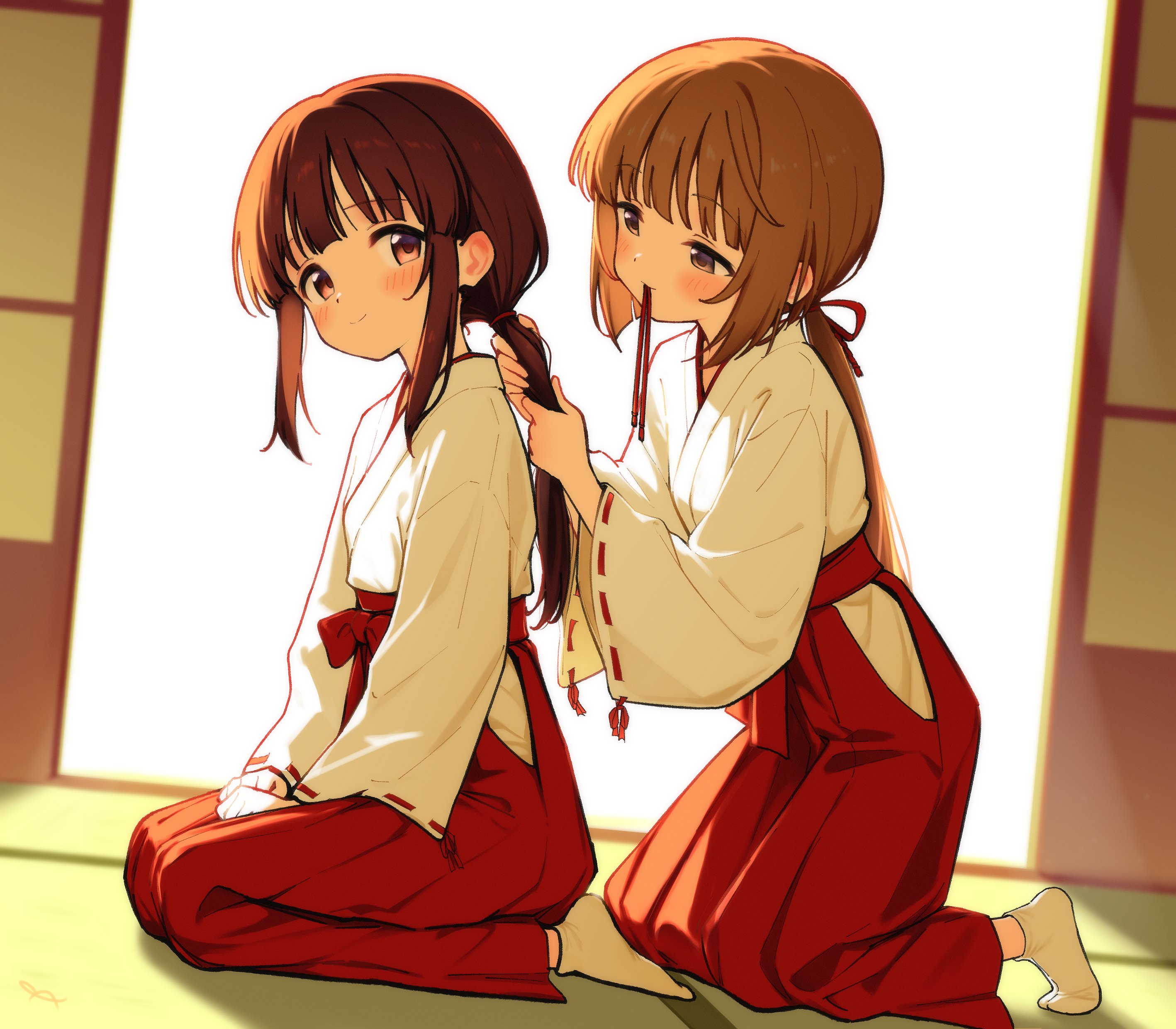jia wenyuan, ogata chieri, yorita yoshino, idolmaster, idolmaster cinderella girls, absurdres, highres, 2girls, brown eyes, brown hair, closed mouth, full body, hair tie in mouth, hakama, hakama skirt, japanese clothes, kimono, long hair, long sleeves, looking at another, low ponytail, mouth hold, multiple girls, no shoes, ponytail, red hakama, ribbon-trimmed sleeves, ribbon trim, sidelocks, sitting, skirt, smile, tabi, tying another's hair, white kimono, wide sleeves
