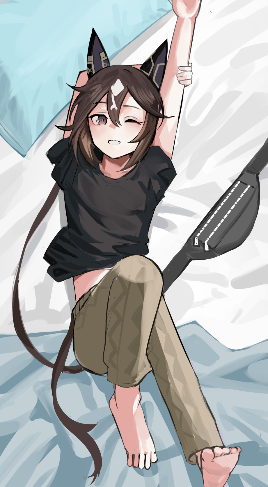 solokitsune, stay gold (umamusume), umamusume, commentary request, highres, 1girl, animal ears, black hair, black shirt, blush, breasts, brown eyes, brown hair, camouflage, camouflage pants, casual, ear covers, fanny pack, hair between eyes, horse ears, horse girl, horse tail, long hair, looking at viewer, lying, midriff peek, multicolored hair, on back, one eye closed, open mouth, pants, shirt, short sleeves, small breasts, smile, stay gold (casual) (umamusume), streaked hair, tail, white hair