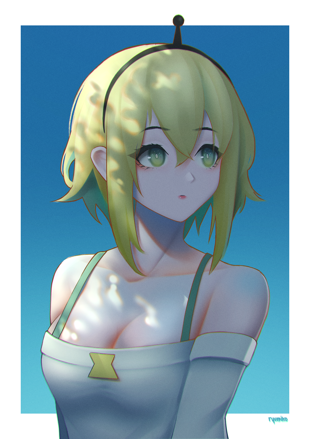 ryumikooo, amano pikamee, amano pikamee (1st costume), voms, commentary, highres, 1girl, antennae, aqua eyes, aqua hair, artist name, black hairband, blonde hair, blue background, border, breasts, bright pupils, cleavage, colored inner hair, dappled sunlight, expressionless, hairband, looking to the side, medium breasts, multicolored hair, off-shoulder shirt, off shoulder, shirt, short hair, sidelocks, simple background, solo, sunlight, virtual graduation commemoration, virtual youtuber, white border, white pupils