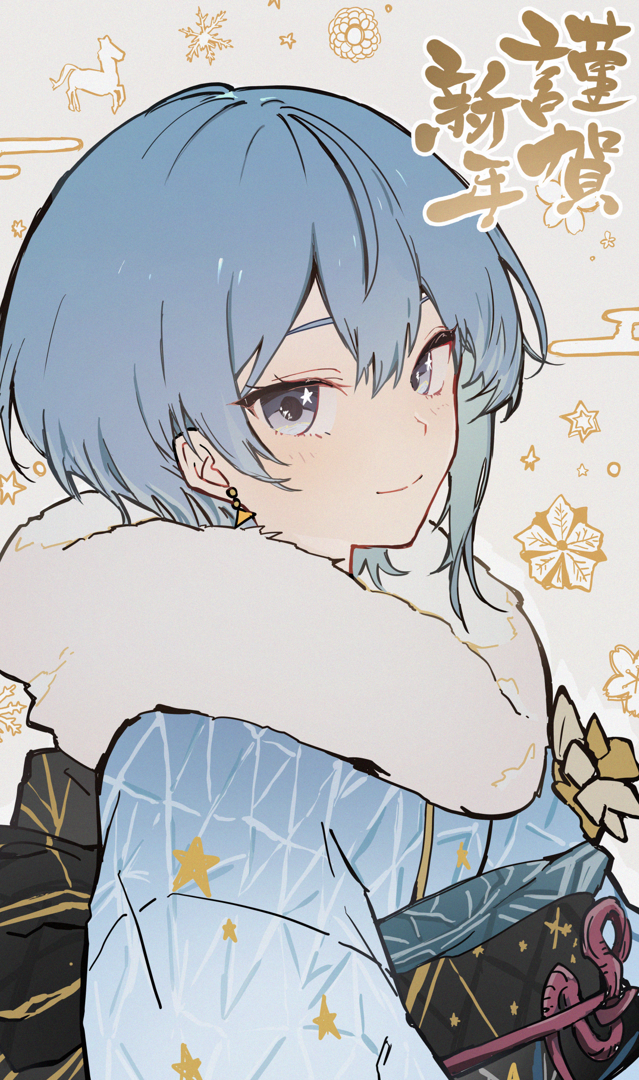 kurony (sirony), hoshimachi suisei, hololive, commentary request, highres, 1girl, alternate hair length, alternate hairstyle, black sash, blue eyes, blue hair, blue kimono, closed mouth, earrings, fur-trimmed kimono, fur trim, happy new year, japanese clothes, jewelry, kimono, looking at viewer, new year, obi, sash, short hair, smile, solo, split mouth, star (symbol), star in eye, star print, symbol in eye, triangle earrings, virtual youtuber