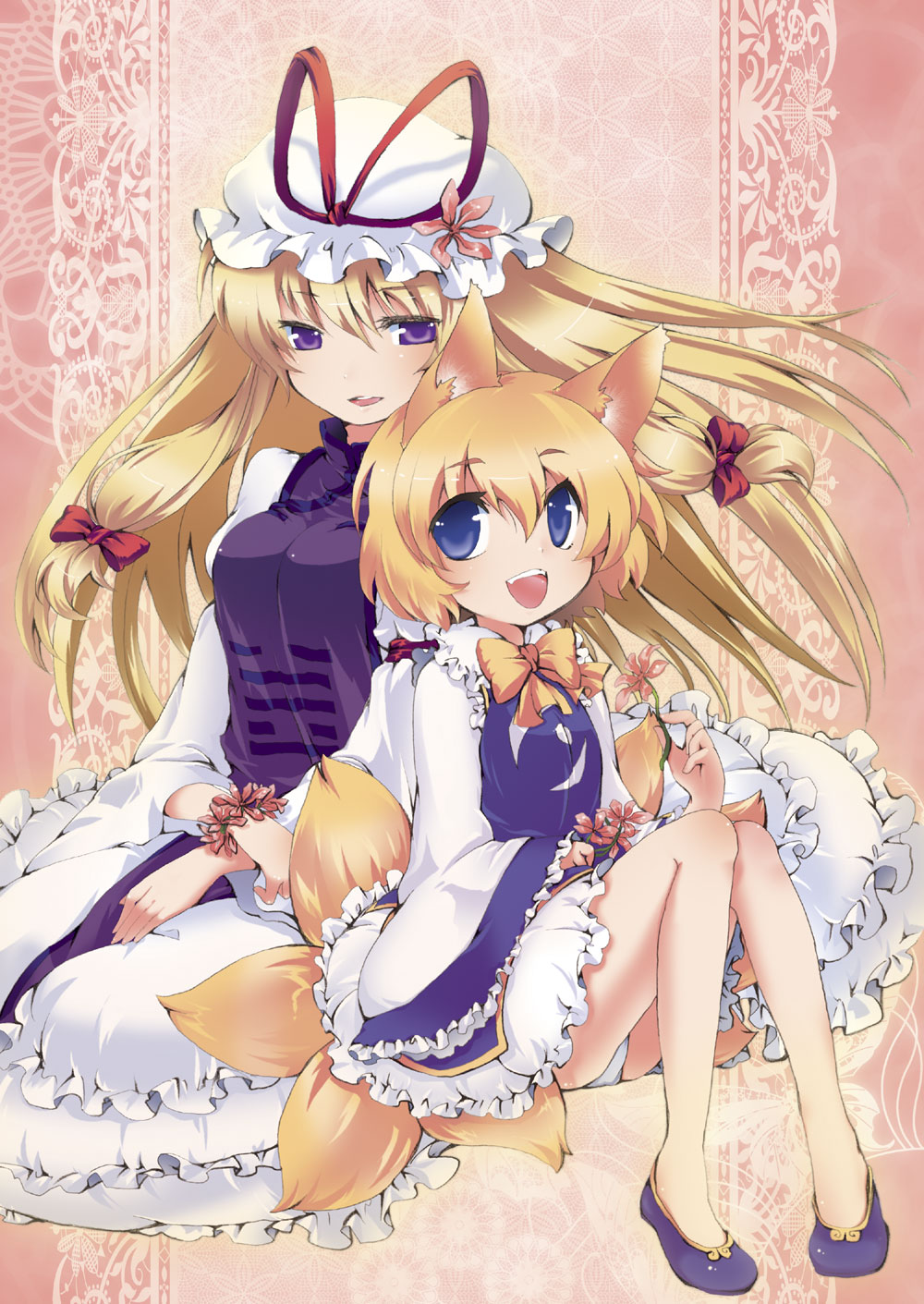 shige (st-k), yakumo ran, yakumo yukari, touhou, highres, 2girls, aged down, animal ears, blonde hair, female focus, fox ears, fox tail, hat, long hair, multiple girls, multiple tails, purple eyes, short hair, tail