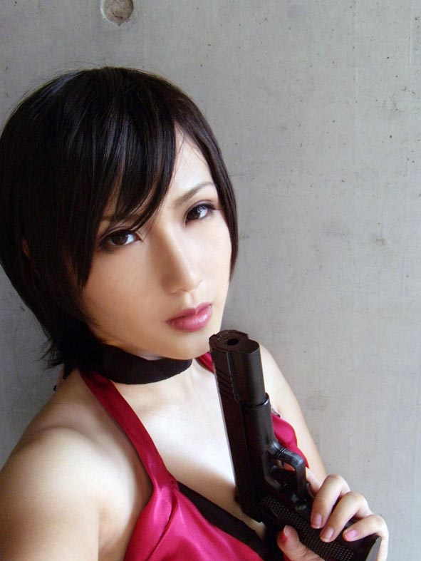 ada wong, resident evil, resident evil 4, photo (medium), ada wong (cosplay), airbrushed, black hair, brown eyes, chinese text, choker, cosplay, gun, handgun, lipstick, makeup, weapon