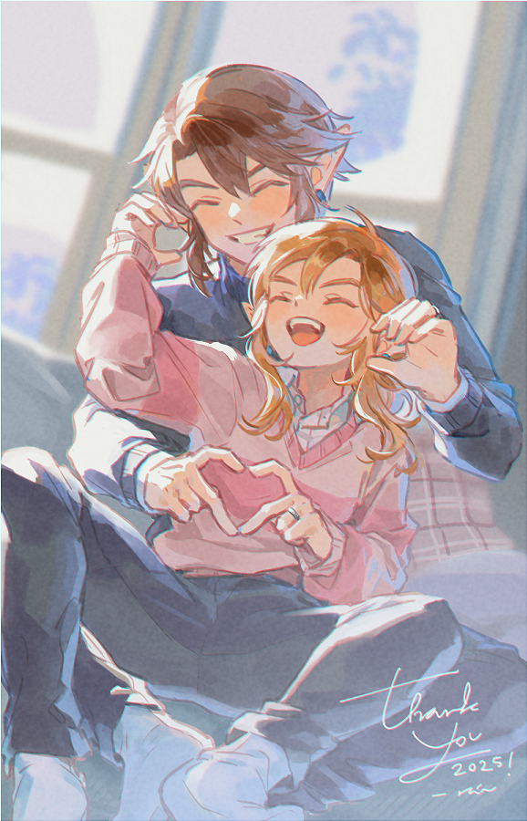 rain rkgk, link, nintendo, the legend of zelda, the legend of zelda: breath of the wild, the legend of zelda: twilight princess, commentary request, 2025, 2boys, black pants, blue sweater, blurry, blurry background, closed eyes, collared shirt, earrings, grin, hair between eyes, heart, heart hands, jewelry, laughing, long hair, male focus, multiple boys, open mouth, pants, pink sweater, pointy ears, ring, shirt, shirt under sweater, short hair, sidelocks, smile, socks, sweater, teeth, thank you, upper teeth only, white shirt, white socks, window