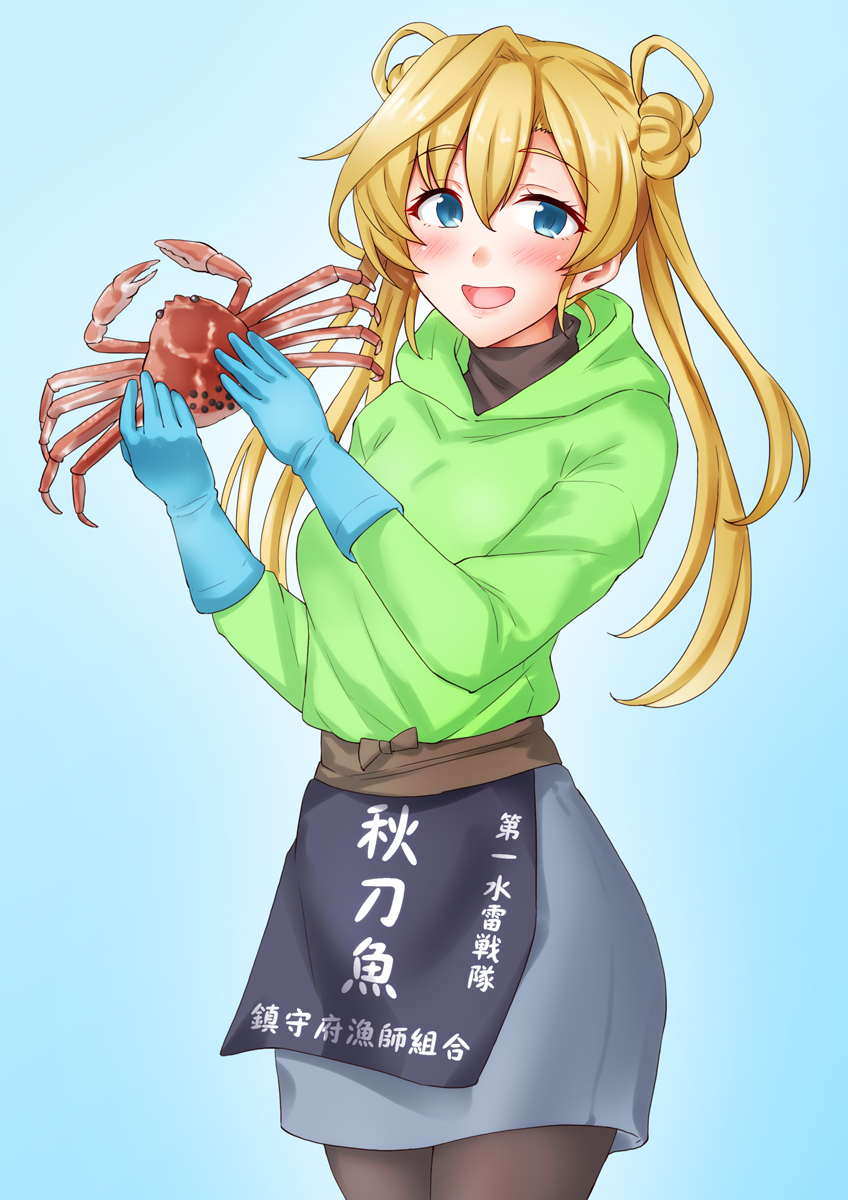 anti (untea9), abukuma (kancolle), kantai collection, commentary request, highres, translation request, 1girl, alternate costume, apron, black pantyhose, blonde hair, blue background, blue eyes, blue gloves, blue skirt, clothes writing, double bun, gloves, green sweater, hair bun, hair rings, holding, hood, hooded sweater, long hair, pantyhose, rubber gloves, skirt, smile, snow crab, solo, sweater, twintails
