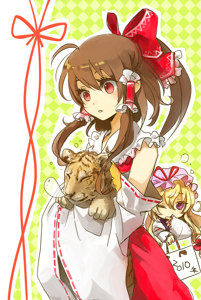 ria (rilpoppo), hakurei reimu, yakumo yukari, touhou, bad id, bad pixiv id, 10s, 2010, 2girls, ahoge, blonde hair, bow, brown hair, checkered background, detached sleeves, diamond mouth, female focus, gap (touhou), hair bow, hands in opposite sleeves, hat, japanese clothes, long hair, miko, multiple girls, new year, nose bubble, one eye closed, purple eyes, red eyes, tiger, wide sleeves, wink