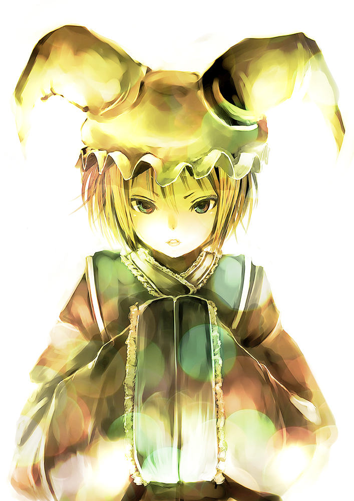 yae (mono110), yakumo ran, touhou, bad id, bad pixiv id, 1girl, backlighting, blonde hair, female focus, hands in opposite sleeves, hat, jester cap, lips, serious, short hair, solo, tsurime, upper body