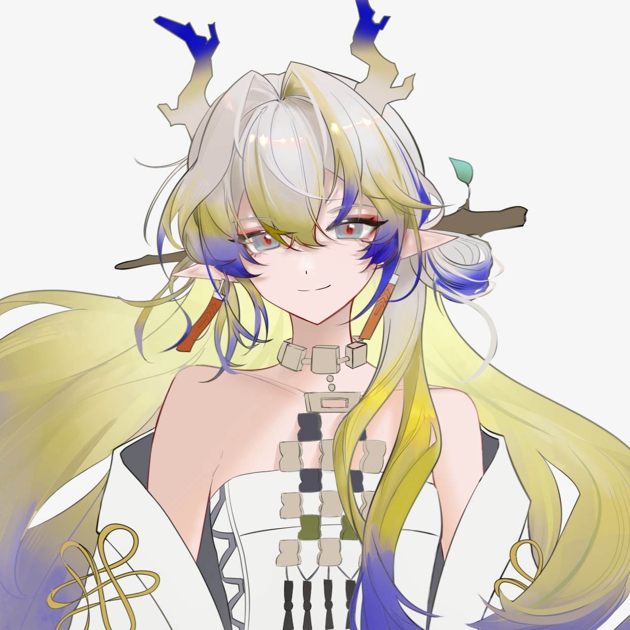 shu (arknights), arknights, chinese commentary, commentary, highres, 12710mio, 1girl, bare shoulders, blonde hair, closed mouth, dragon girl, dragon horns, earrings, grey background, grey eyes, grey hair, hair intakes, horns, jacket, jewelry, long hair, looking at viewer, multicolored hair, necklace, off shoulder, pointy ears, purple hair, simple background, smile, solo, split mouth, strapless, tube top, upper body, white jacket, white tube top