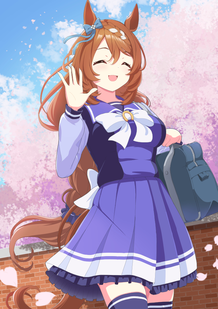 shiromaru illust, super creek (umamusume), umamusume, commentary request, 1girl, animal ears, bag, blush, bow, bowtie, braid, breasts, brown hair, cherry blossoms, ear bow, facing viewer, hair between eyes, horse ears, horse girl, horse tail, large breasts, long hair, multicolored hair, open mouth, outdoors, pleated skirt, purple sailor collar, purple serafuku, purple shirt, purple skirt, purple thighhighs, sailor collar, sailor shirt, school bag, school uniform, serafuku, shirt, skirt, smile, solo, streaked hair, tail, thighhighs, tracen school uniform, very long hair, white bow, white bowtie, white hair
