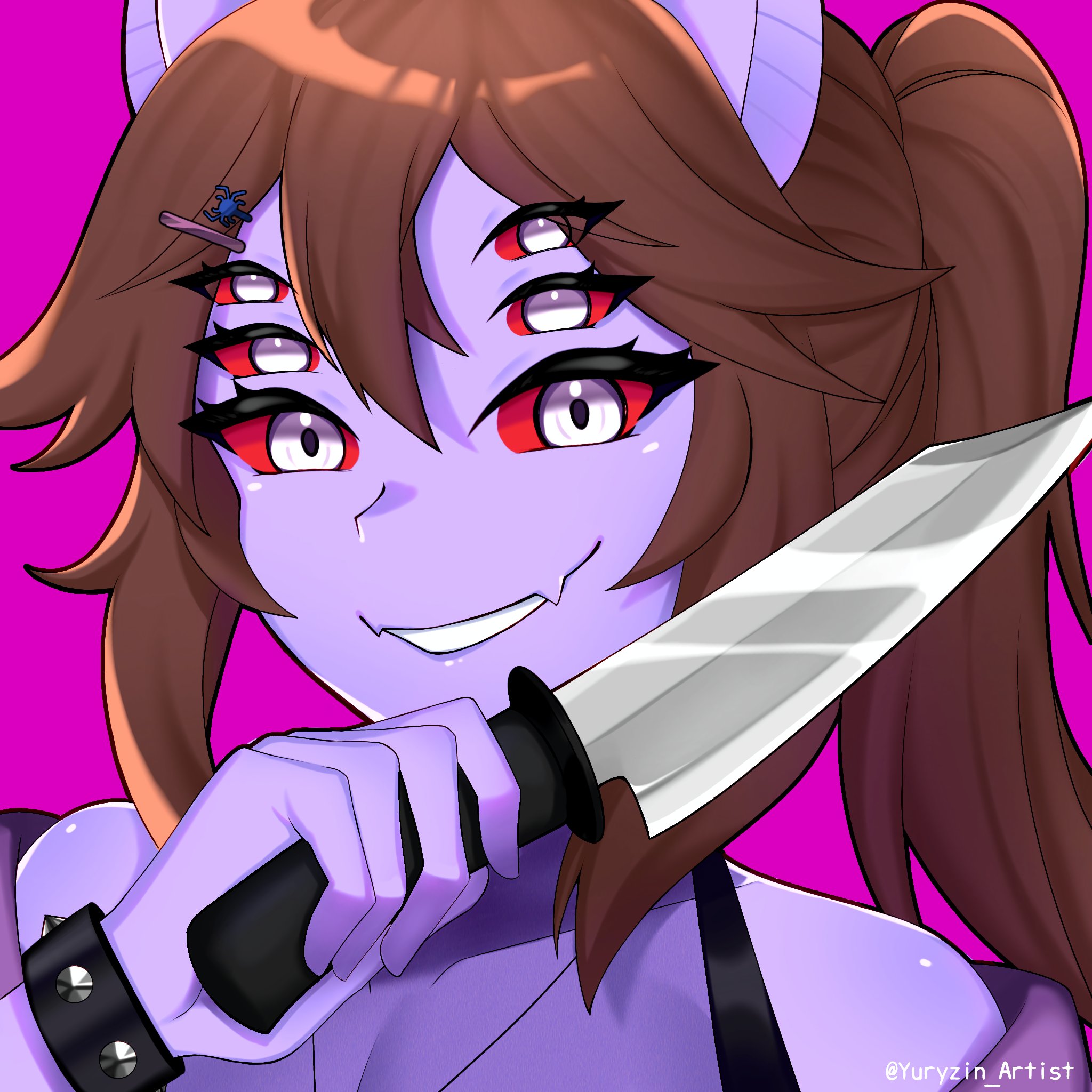 highres, portuguese commentary, animal ears, arthropod girl, bat ears, bracelet, brown hair, colored skin, dante will, dante will (spider), extra eyes, hair ornament, hairclip, holding, holding knife, insect girl, jewelry, knife, monster girl, neobaka, purple skin, smile, spider girl, spider hair ornament, spiked bracelet, spikes, yuryzin artist