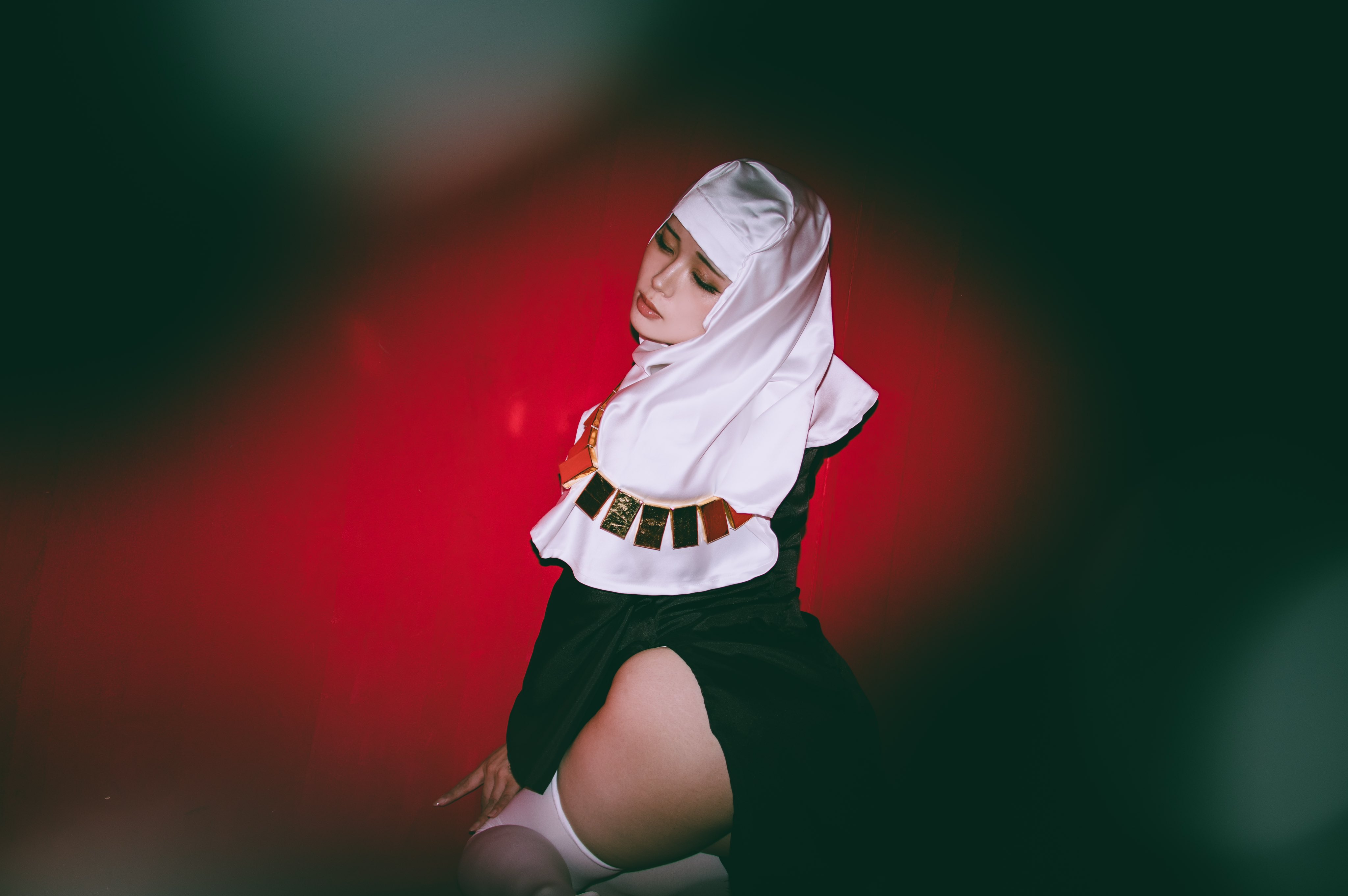 sessyoin kiara, fate/extra, fate/extra ccc, fate/grand order, fate (series), absurdres, cosplay photo, highres, photo (medium), 1girl, 5y mmo, black dress, buddhist nun, cosplay, curvy, dress, gold necklace, jewelry, mature female, necklace, solo, thighhighs, white coif, white thighhighs