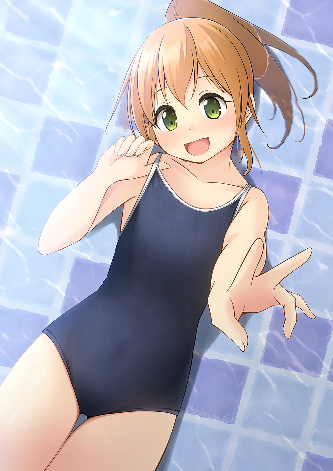 shibacha, original, commentary, highres, 1girl, :d, blue one-piece swimsuit, collarbone, competition school swimsuit, fang, green eyes, looking at viewer, lying, on back, one-piece swimsuit, open mouth, ponytail, school swimsuit, short hair, skin fang, smile, solo, swimsuit, thigh gap