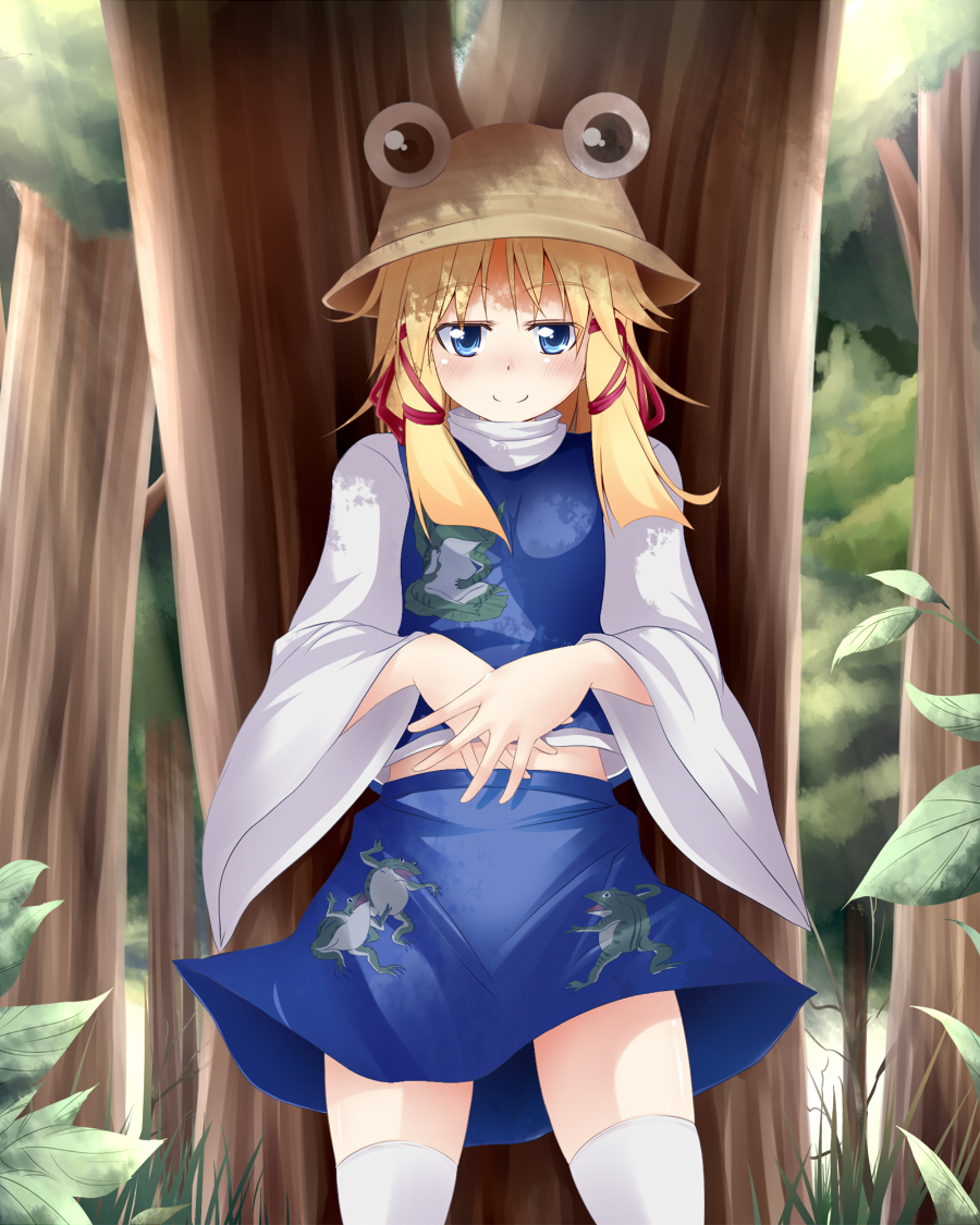 makino (ukiuo), moriya suwako, touhou, bad id, bad pixiv id, 1girl, blonde hair, blue eyes, female focus, frog, grass, hat, leaf, smile, solo, thighhighs, tree, zettai ryouiki