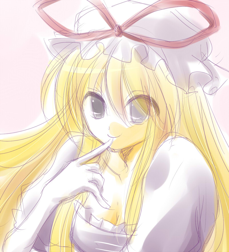 yuzu tanuki, yakumo yukari, touhou, 1girl, blonde hair, breasts, cleavage, female focus, hat, long hair, smile, solo, upper body