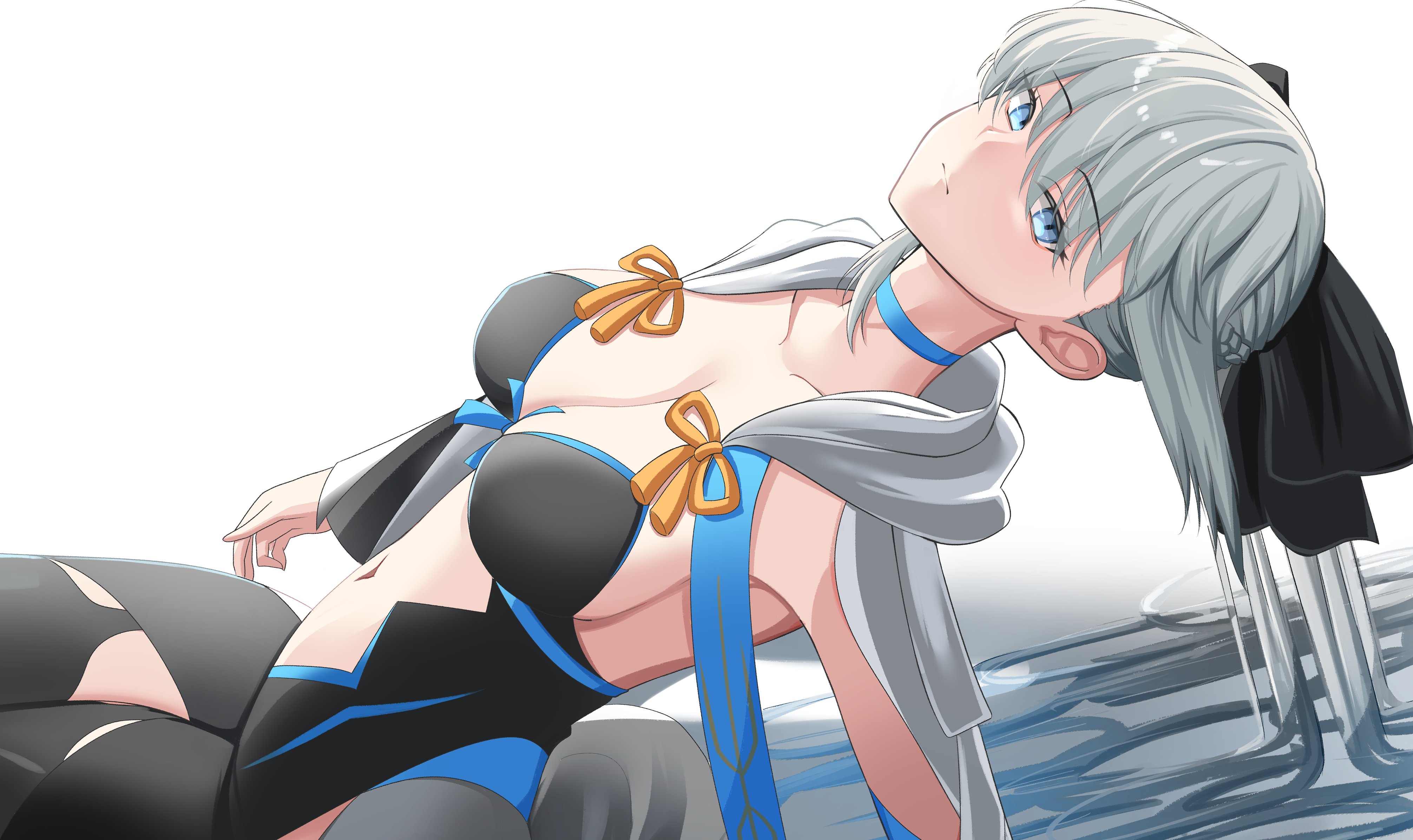 nigori (keydoor), morgan le fay (fate), morgan le fay (second ascension) (fate), fate/grand order, fate (series), absurdres, commentary request, highres, 1girl, black bow, blue choker, blue eyes, bow, breasts, choker, cleavage, hair between eyes, hair bow, long hair, looking at viewer, ponytail, solo, white hair