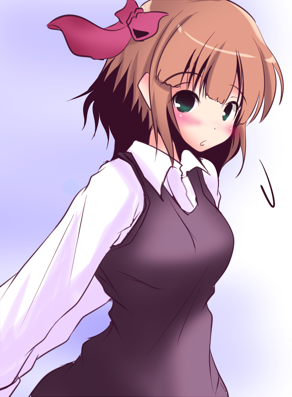 natsu (anta tte hitoha), amami haruka, idolmaster, idolmaster (classic), bad id, bad pixiv id, highres, 1girl, blush stickers, bow, brown hair, female focus, gradient background, green eyes, hair bow, solo