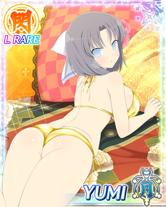 yumi (senran kagura), senran kagura, senran kagura new wave, game cg, official art, third-party source, 1girl, :o, ass, bikini, blue eyes, border, bow, breasts, card (medium), character name, from behind, gold bikini, grey hair, hair bow, large breasts, light blush, looking at viewer, looking back, lying, medium hair, on stomach, pillow, skindentation, solo, striped bow, swimsuit, white bow