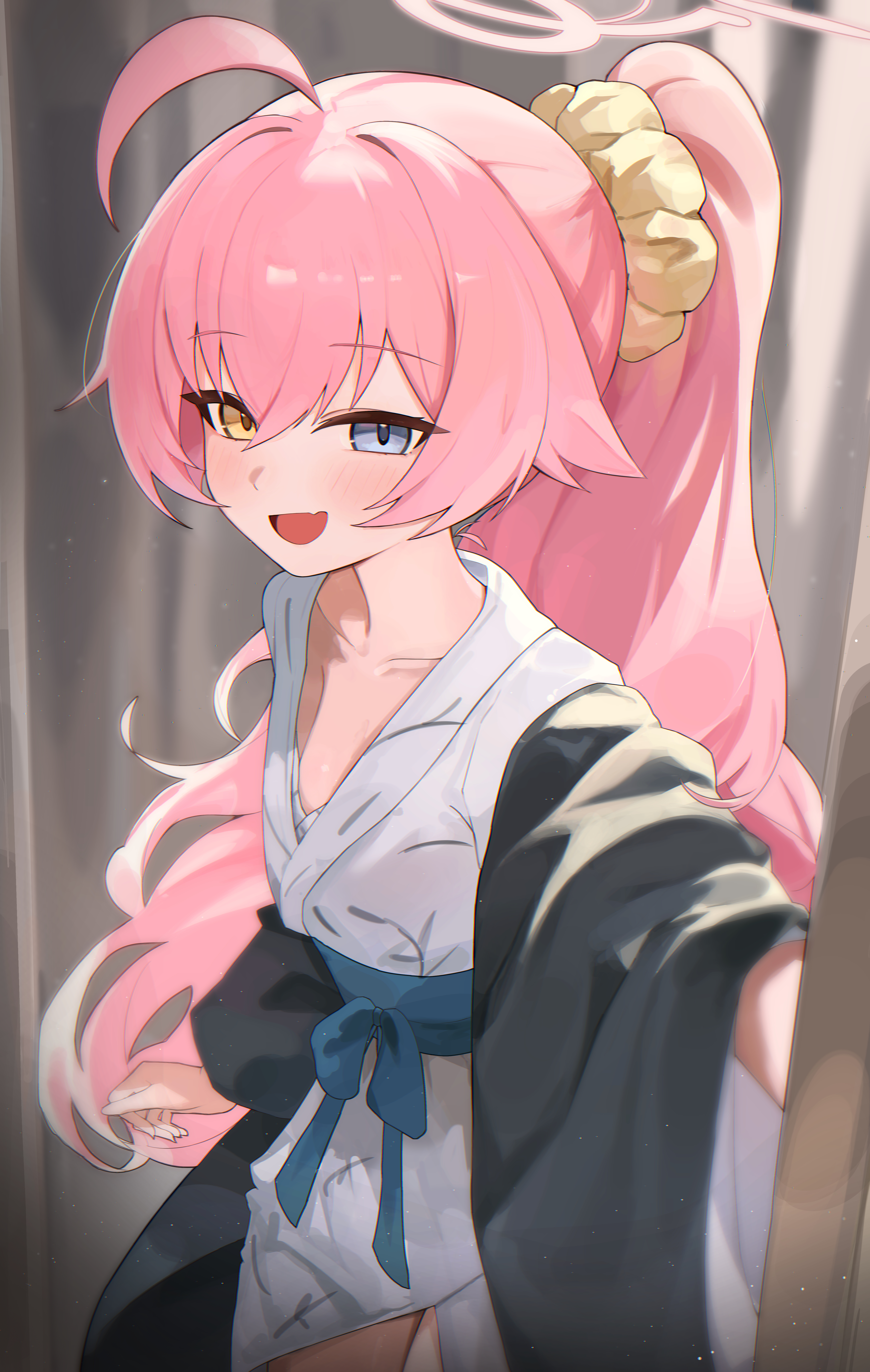 seulpeunna, hoshino (blue archive), blue archive, absurdres, commentary, highres, 1girl, ahoge, alternate costume, bath yukata, blush, collarbone, fang, hair ornament, hair scrunchie, halo, hanten (clothes), heterochromia, japanese clothes, kimono, long hair, looking at viewer, pink hair, ponytail, scrunchie, skin fang, smile, very long hair, yukata