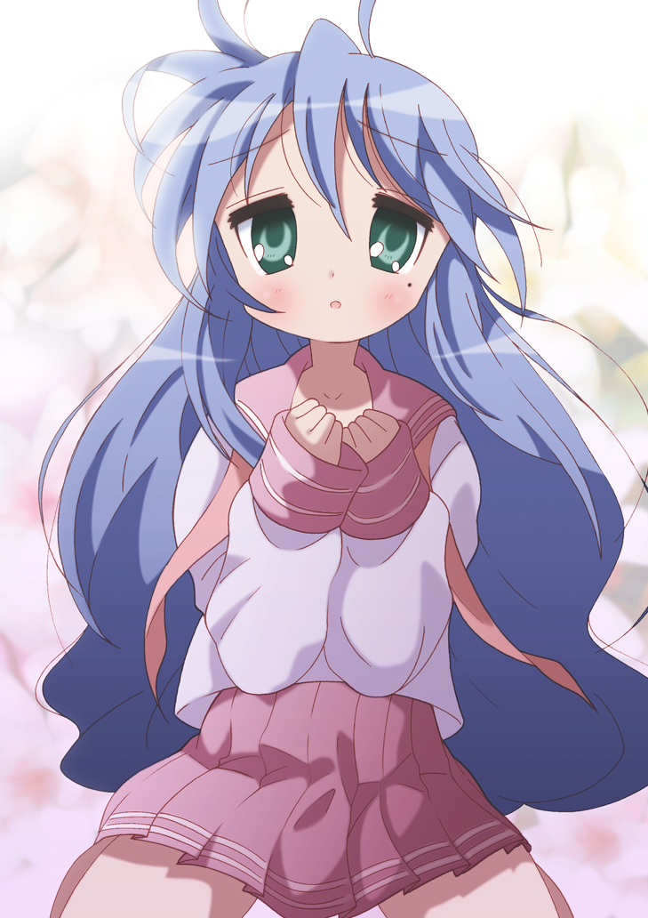yamasaki wataru, izumi konata, lucky star, 00s, 1girl, blue hair, female focus, green eyes, long hair, mole, mole under eye, neckerchief, school uniform, serafuku, solo, undone neckerchief