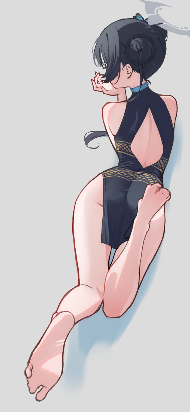 sahemi, kisaki (blue archive), blue archive, commentary request, highres, 1girl, ass, back cutout, bare legs, barefoot, black hair, butterfly hair ornament, clothing cutout, double bun, elbow rest, facing away, full body, grey background, grey halo, hair bun, hair ornament, halo, lying, on stomach, simple background, solo, thighs, twintails