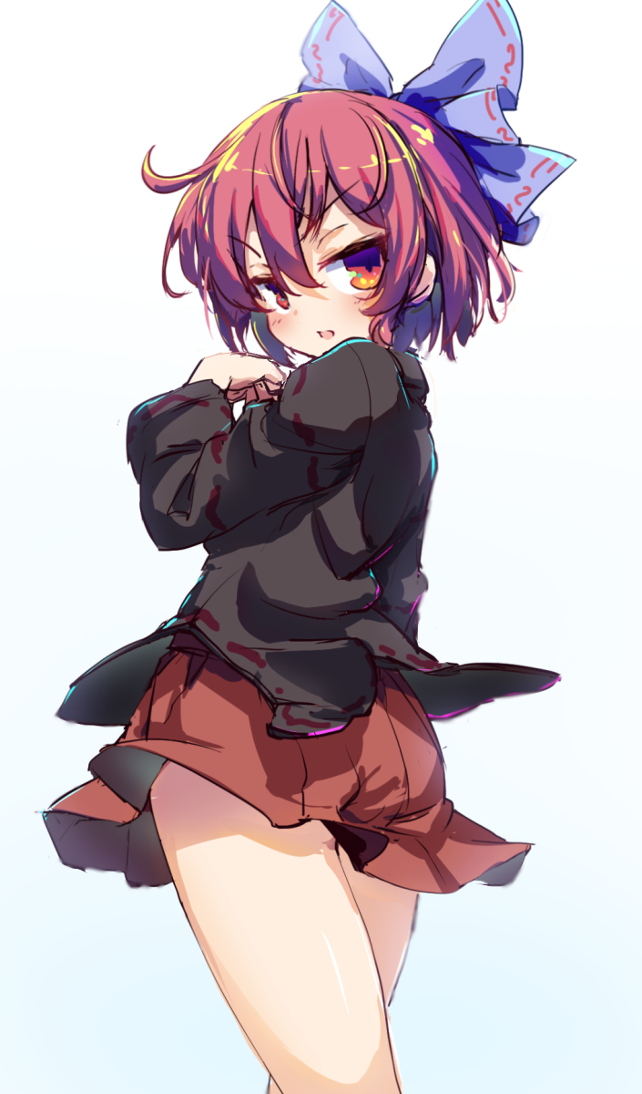 isu (is88), sekibanki, touhou, commentary request, highres, 1girl, bare legs, black shirt, blue bow, bow, cowboy shot, from behind, gradient background, hair bow, long sleeves, looking at viewer, looking back, miniskirt, open mouth, pleated skirt, red eyes, red hair, red skirt, shirt, short hair, simple background, skirt, solo, standing, v-shaped eyebrows, white background