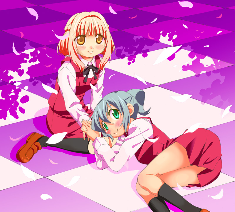 gororo (sennjougahara), nazuna (hidamari sketch), nori (hidamari sketch), hidamari sketch, 2girls, half updo, lap pillow, lying, multiple girls, school uniform, sitting, yamabuki high school uniform