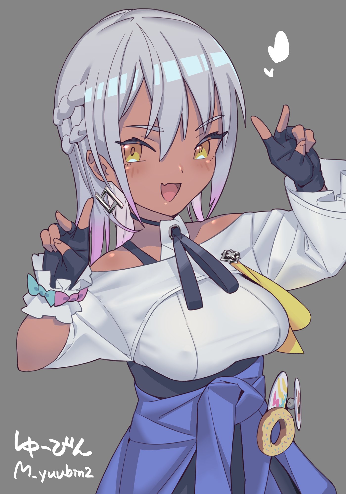 matsushita yuubin, carole peppers, honkai (series), honkai impact 3rd, commentary, highres, 1girl, :d, artist name, black gloves, blue jacket, breasts, clothes around waist, dark-skinned female, dark skin, double v, earrings, fang, fingerless gloves, gloves, grey background, heart, jacket, jacket around waist, jewelry, large breasts, looking at viewer, open mouth, short hair, simple background, single earring, skin fang, smile, solo, v, white hair, yellow eyes