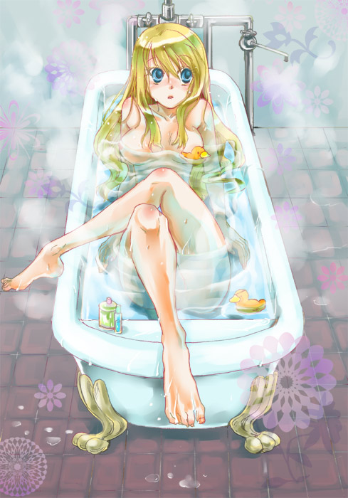 hoshino hitsuki, winry rockbell, fullmetal alchemist, 00s, 1girl, barefoot, bath, bathtub, blonde hair, blue eyes, claw foot bathtub, crossed legs, feet, female focus, long hair, nude, rubber duck, sitting, solo, wet