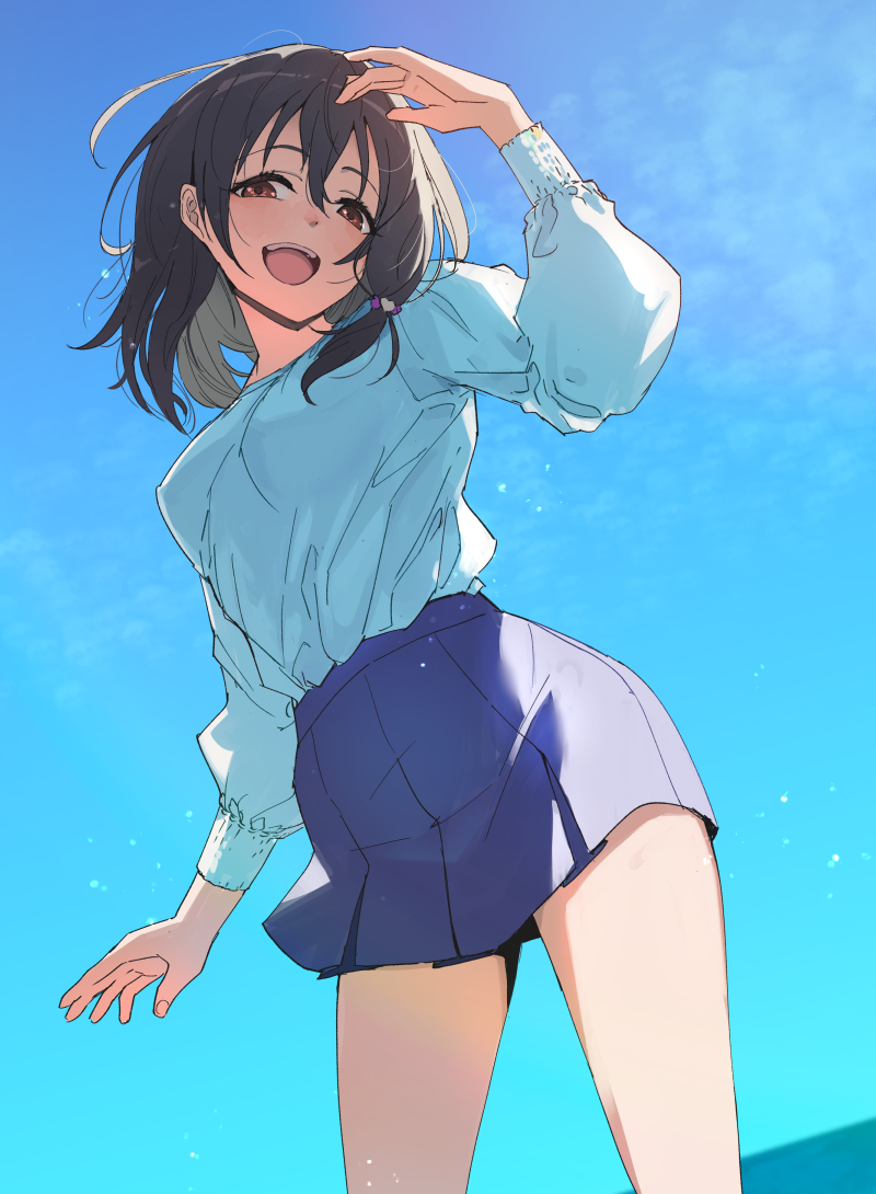 kawaty, fujiwara hajime, idolmaster, idolmaster cinderella girls, commentary request, 1girl, blue sky, brown eyes, looking at viewer, medium hair, open mouth, skirt, sky, smile, solo, wind