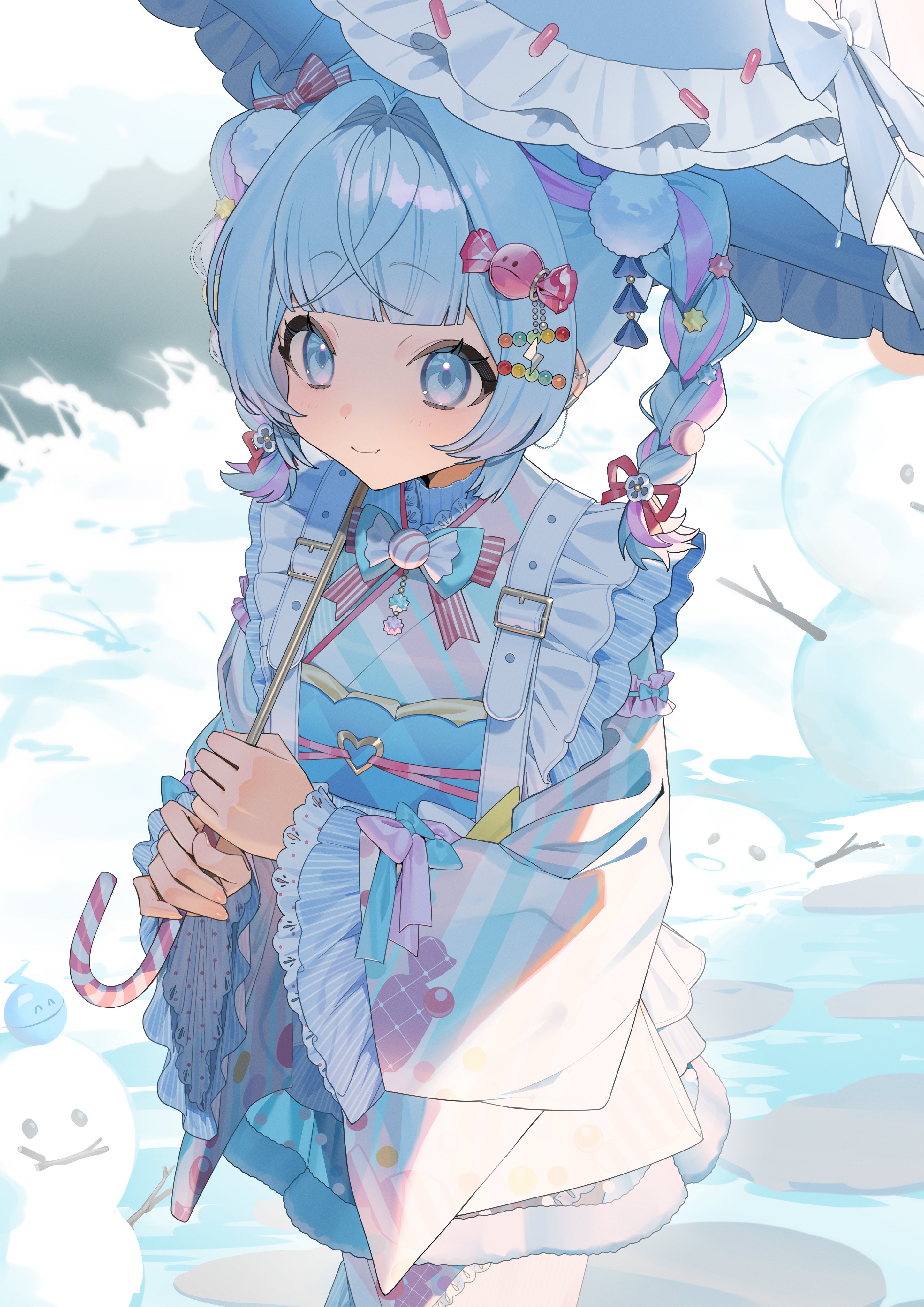 moriiochan, mizumiya su, hololive, hololive dev is, absurdres, commentary, highres, symbol-only commentary, 1girl, blue eyes, blue hair, bow, braid, candy hair ornament, food-themed hair ornament, frilled sleeves, frills, hair ornament, holding, holding umbrella, japanese clothes, kimono, mizumiya su (new year), pom pom (clothes), pom pom hair ornament, snow, snowman, striped bow, twin braids, umbrella, virtual youtuber