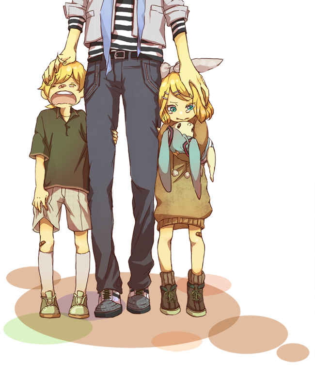 shouyu meshi, turatura, hatsune miku, kagamine len, kagamine rin, kaito (vocaloid), vocaloid, 1girl, 2boys, aqua eyes, bandaid, blonde hair, child, hair ornament, hair ribbon, hairclip, multiple boys, puppet, ribbon, short hair, shorts, siblings, simple background, tears, twins