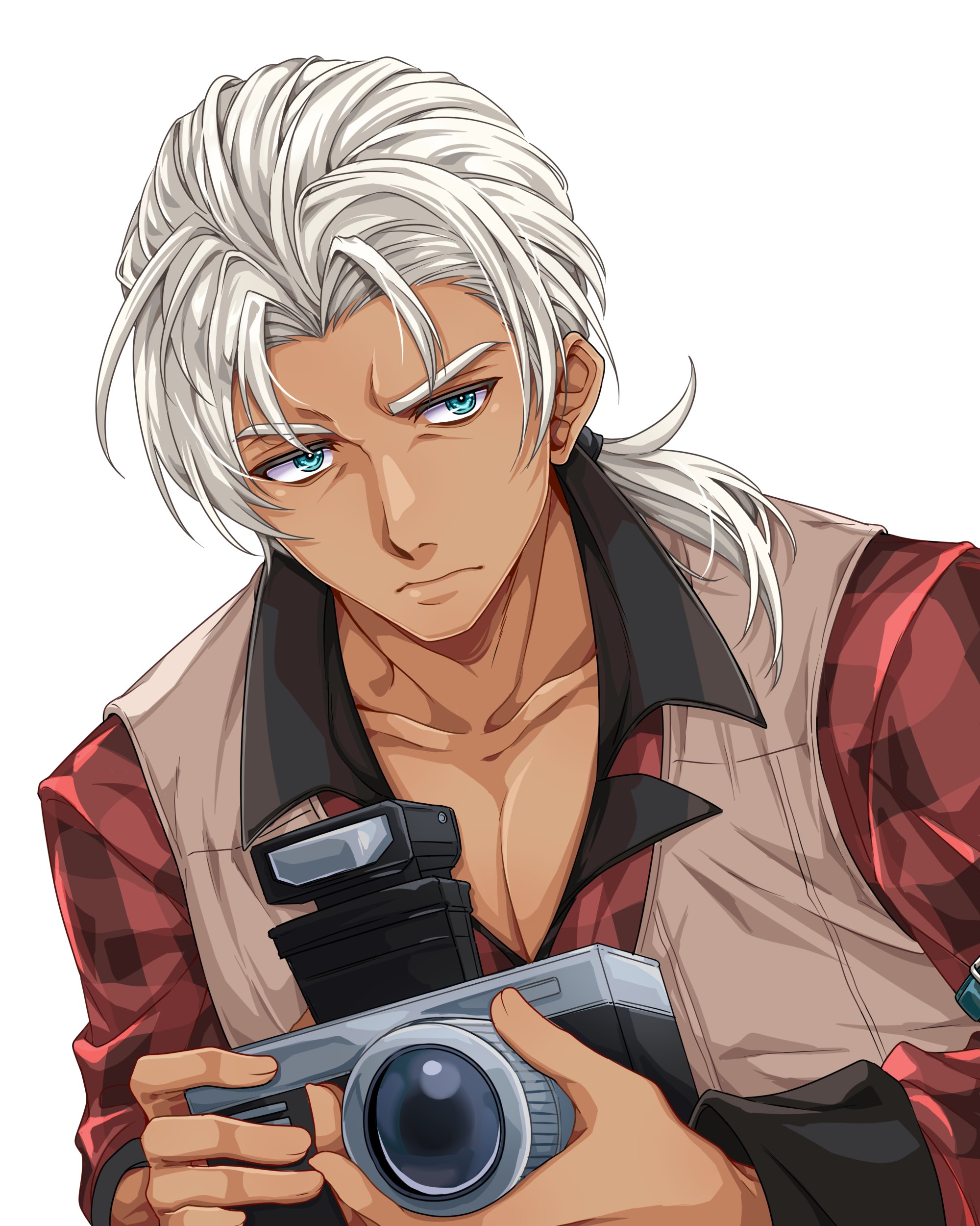 yuzukiyo, eiyuu densetsu, kuro no kiseki (series), kuro no kiseki i, absurdres, commentary, english commentary, highres, 1boy, camera, checkered clothes, checkered shirt, collarbone, curtained hair, dark-skinned male, dark skin, dingo brad, green eyes, holding, holding camera, jacket, long hair, long sleeves, male focus, parted bangs, ponytail, shirt, simple background, solo, upper body, white background, white hair