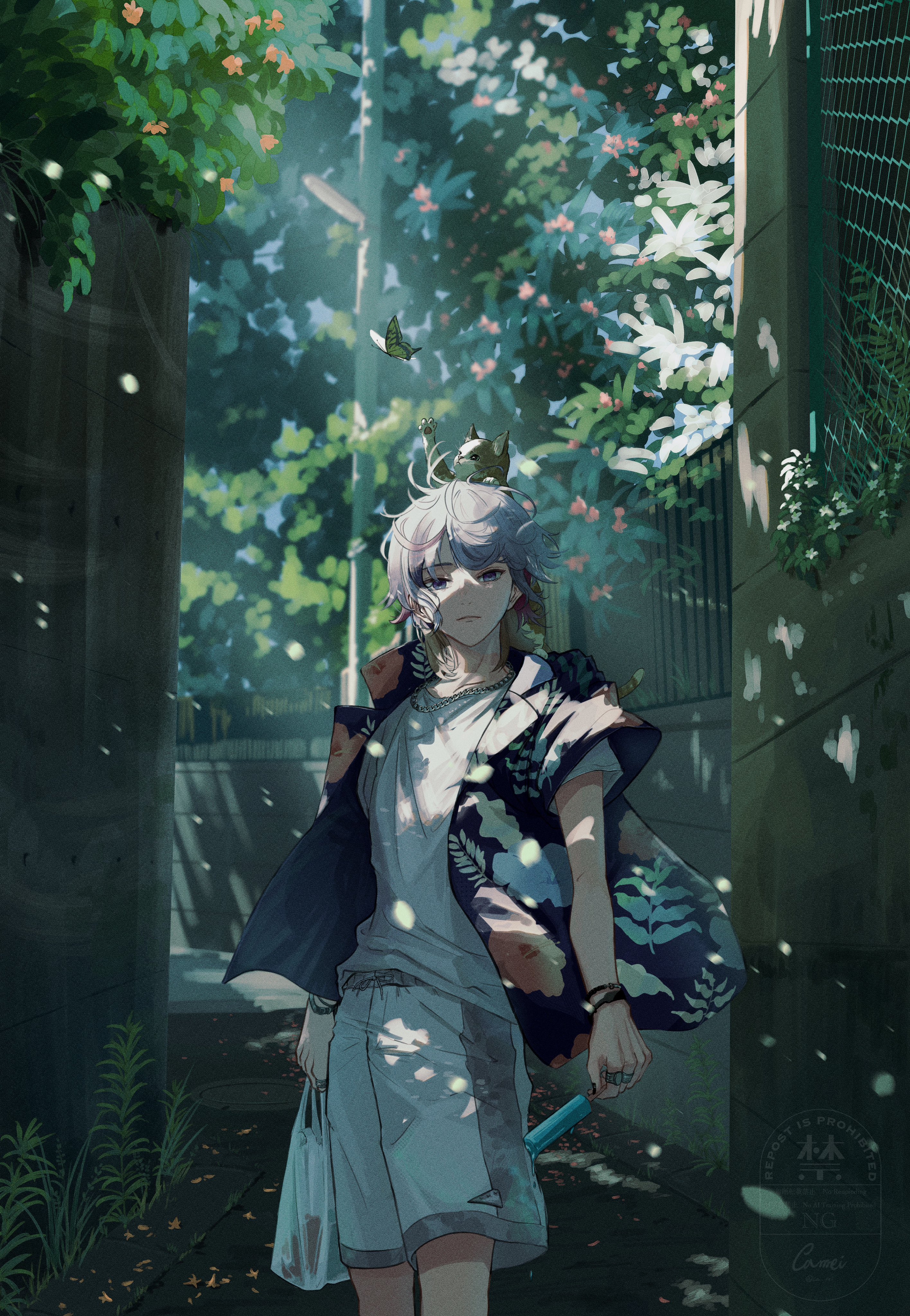 fuwa minato, nijisanji, absurdres, hashtag-only commentary, highres, 1boy, animal, animal on head, bracelet, bug, butterfly, ca mei, cat, cat on head, chain, chain-link fence, chain necklace, closed mouth, cowboy shot, fence, food, fuwa minato (6th costume), grey hair, hair between eyes, hawaiian shirt, holding, holding food, holding popsicle, insect, jewelry, light rays, looking at viewer, male focus, multicolored hair, multiple rings, necklace, official alternate costume, on head, open clothes, open shirt, outdoors, plant, popsicle, purple eyes, ring, shirt, short hair, short sleeves, shorts, solo, streaked hair, virtual youtuber, white shirt, white shorts